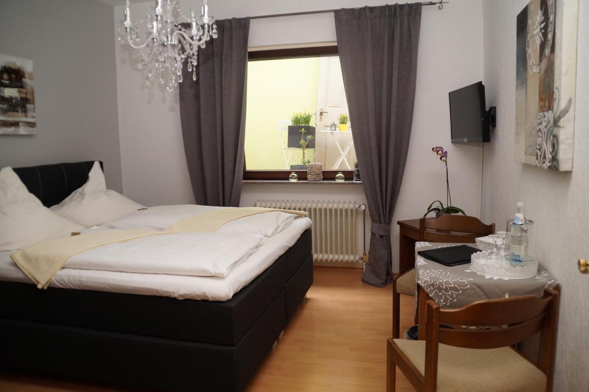 Hotel Restaurant Zunftstube Saarburg Oda fotoğraf
